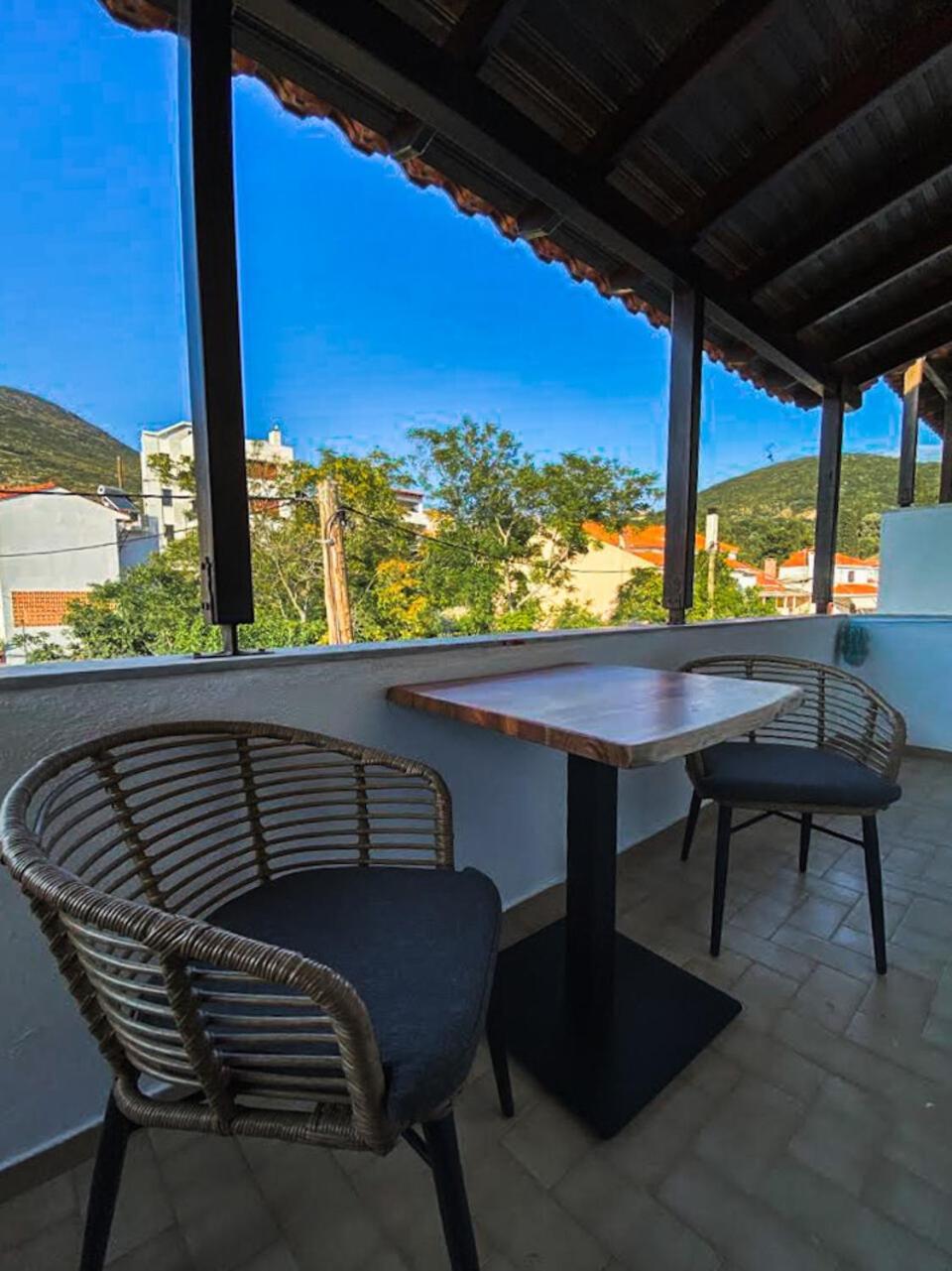 Apellou Apartments Samos Town Exterior foto